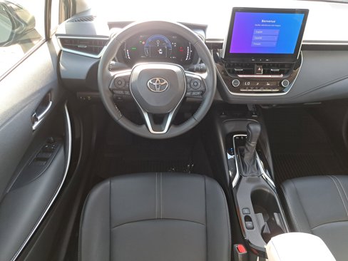 Certified 2025 Toyota Corolla XLE image 11