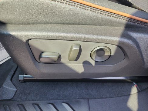 New 2026 GMC Canyon AT4 image 12