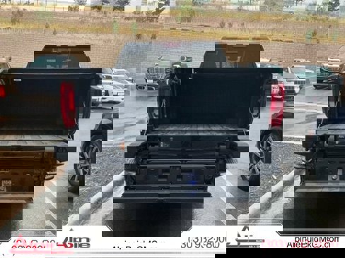 Used 2023 GMC Sierra 1500 AT4X image 18