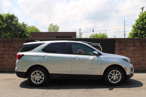 Used 2022 Chevrolet Equinox LT w/ Driver Convenience Package image 5