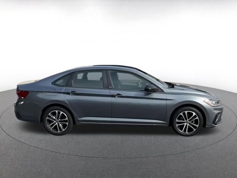 Used 2025 Volkswagen Jetta Sport image 16