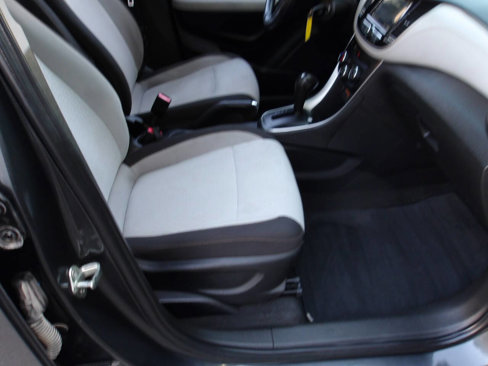 Used 2019 Chevrolet Trax LS w/ Tint and Cruise Package image 7