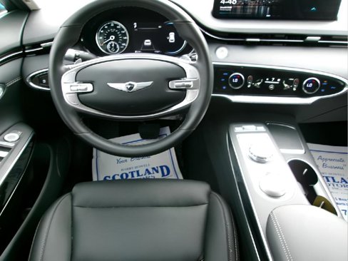 Used 2025 Genesis GV70 2.5T image 11
