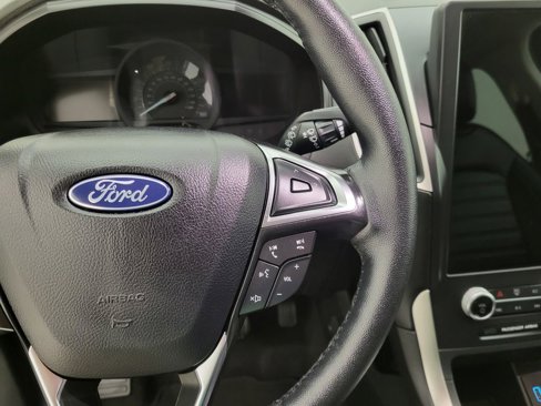 Used 2024 Ford Edge SEL image 5