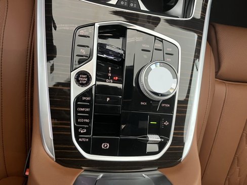New 2026 BMW X7 xDrive40i w/ Executive Package image 18