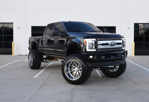 Used 2018 Ford F350 4x4 Crew Cab Super Duty image 1
