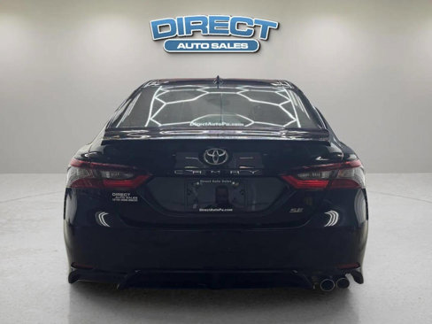 Used 2022 Toyota Camry SE image 5