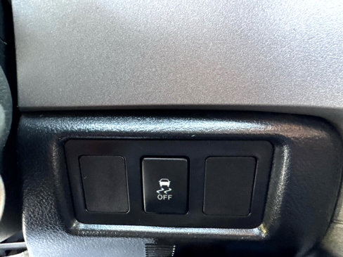 Used 2011 Toyota Tundra 4x4 Double Cab image 27