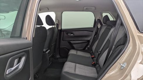 Used 2025 Nissan Rogue SV image 17