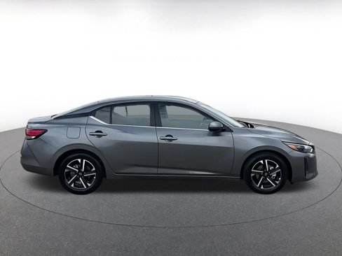 Used 2025 Nissan Sentra SV image 16