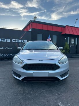 Used 2015 Ford Focus SE image 2