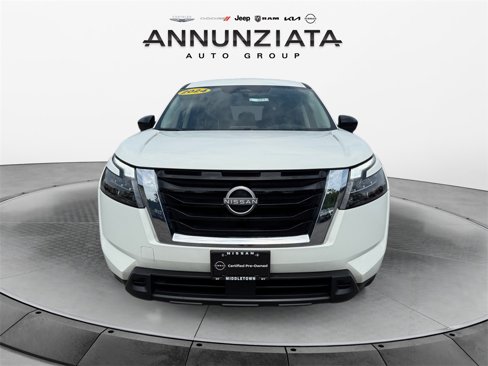 Used 2024 Nissan Pathfinder S image 8