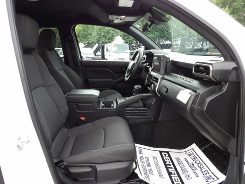 Used 2024 Toyota Tacoma SR image 35
