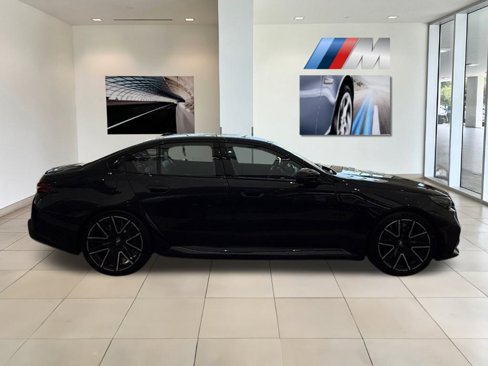 New 2026 BMW M5 w/ Executive Package image 4