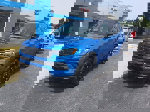 Used 2022 Jeep Compass Latitude w/ Convenience Group image 2