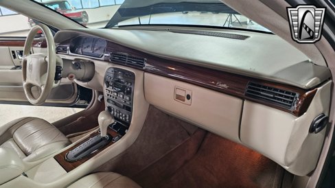 Used 1997 Cadillac Seville STS image 26