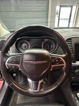 Used 2016 Chrysler 300 Limited image 13