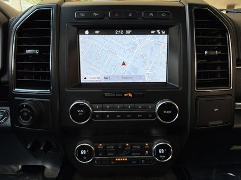 Used 2019 Ford Expedition Limited w/ Equipment Group 302A image 23