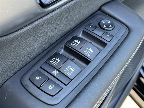 New 2026 Chrysler Voyager LX image 21