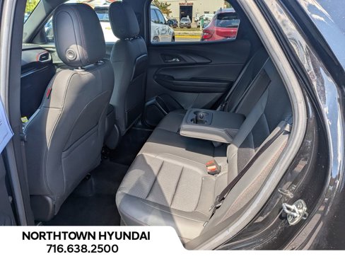 Used 2023 Chevrolet TrailBlazer RS w/ Sun and Liftgate Package image 32