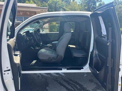 Used 2020 Toyota Tacoma SR5 image 10