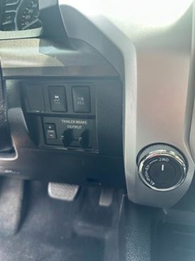 Used 2018 Toyota Tundra SR5 image 16
