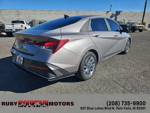 Used 2024 Hyundai Elantra SEL image 7
