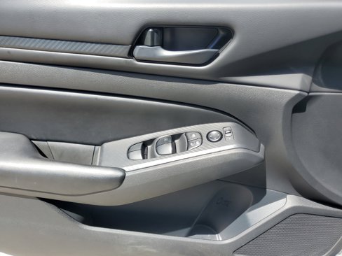 Used 2024 Nissan Altima 2.5 S image 18