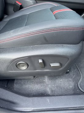 Used 2024 Chevrolet Traverse RS image 27