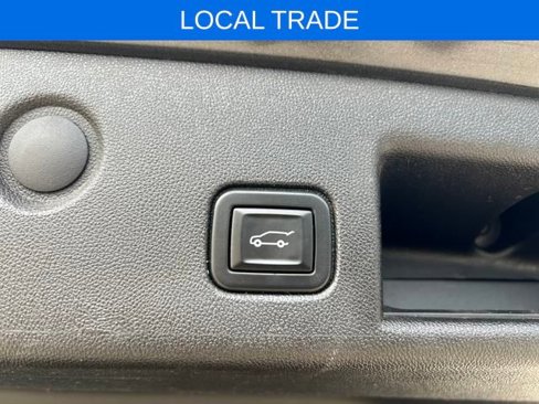 Used 2020 Chevrolet Equinox LT image 18