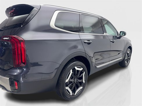 Used 2025 Kia Telluride S image 13