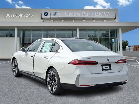 Used 2026 BMW 530i xDrive w/ Executive Package image 6