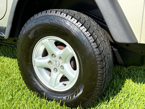Used 2005 Jeep Wrangler X w/ Tire & Wheel Group (Ecco) image 27