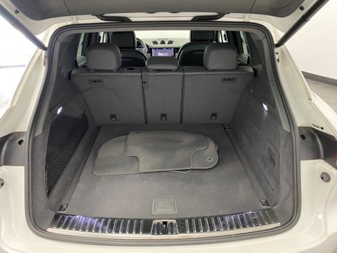 Used 2021 Porsche Cayenne image 43