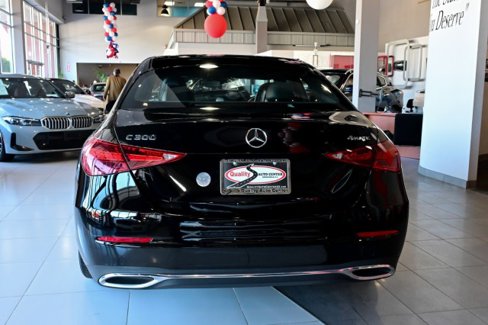 Used 2022 Mercedes-Benz C 300 4MATIC Sedan image 5