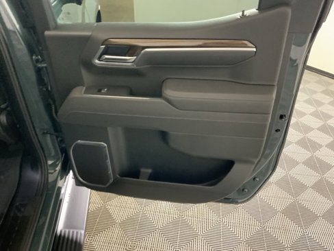 New 2025 Chevrolet Silverado 1500 LT image 40