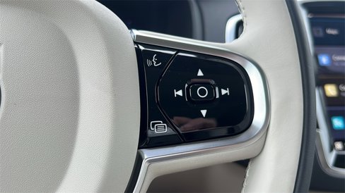 New 2025 Volvo XC90 T8 Plus w/ Protection Package Premier image 18