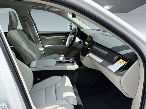 New 2026 Volvo XC90 B6 Ultra image 28