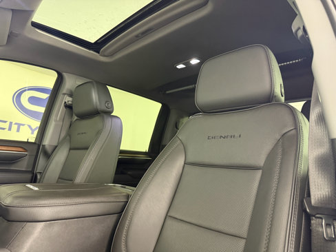 Used 2024 GMC Sierra 3500 Denali w/ Denali Reserve Package image 18