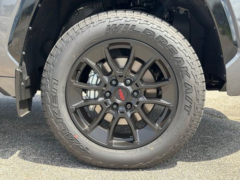 New 2025 Toyota Tundra Platinum image 8