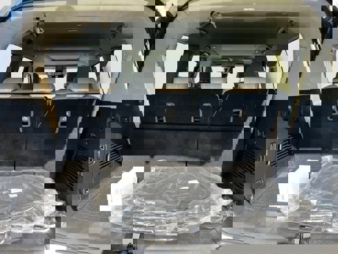 New 2026 Nissan Armada Platinum image 5