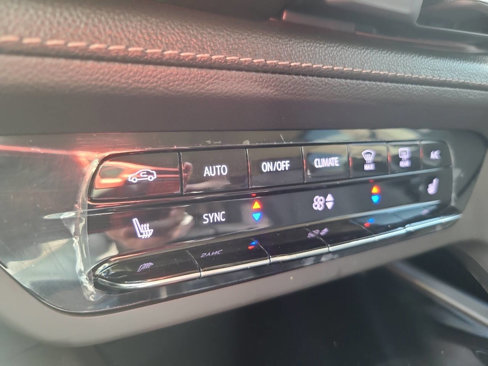 Used 2023 Buick Envision Preferred image 32