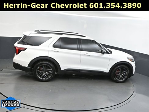Used 2025 Ford Explorer ST-Line w/ Premium Package image 37