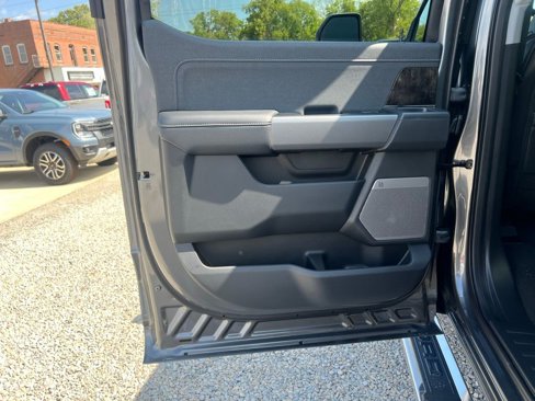 New 2026 Ford F350 Lariat w/ Chrome Package image 15