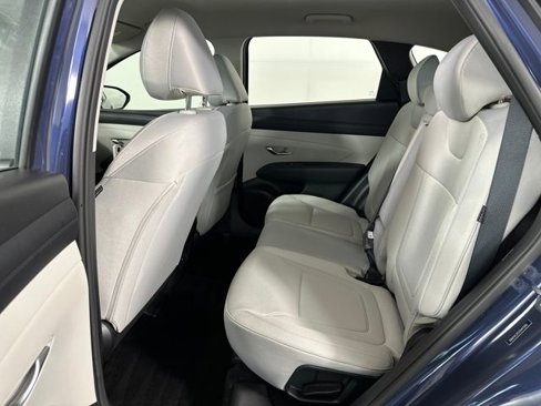 Certified 2025 Hyundai Tucson SE image 25