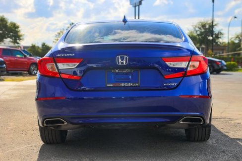 Used 2018 Honda Accord Sport image 9