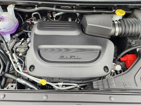 New 2025 Chrysler Pacifica Select image 21