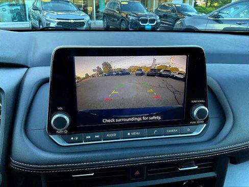 Certified 2025 Nissan Rogue SV image 19