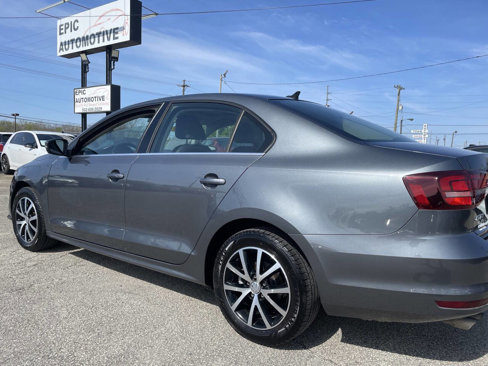 Used 2018 Volkswagen Jetta SE image 7