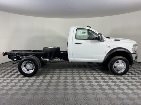 New 2024 RAM 5500 Tradesman image 14